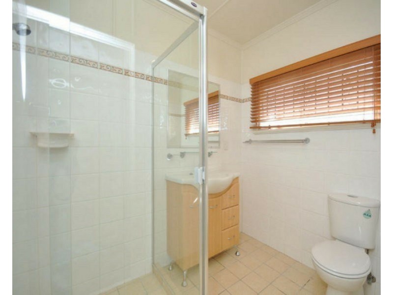99 Graham Road, Carseldine QLD 4034