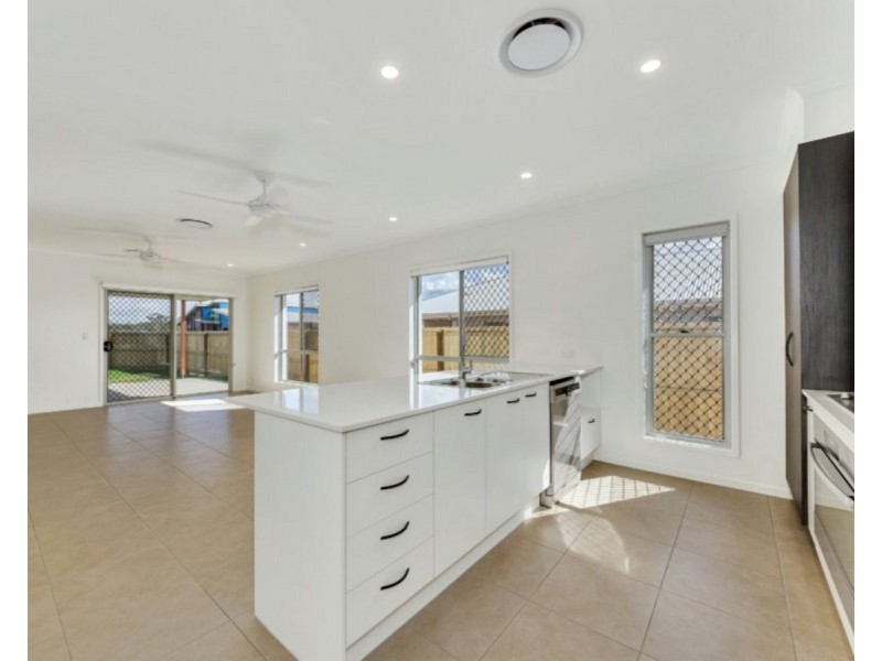 16 Sandpiper Street, Nudgee QLD 4014