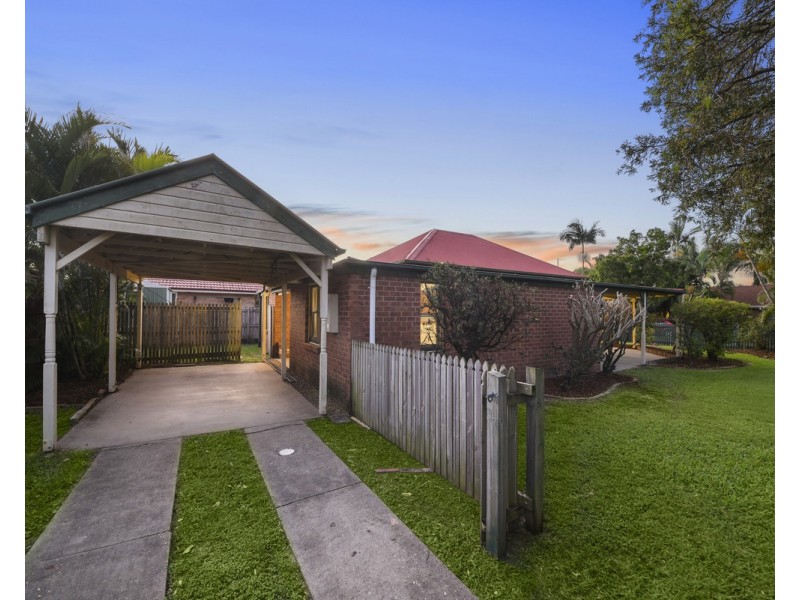 15 Desert Willow Way, Fitzgibbon QLD 4018