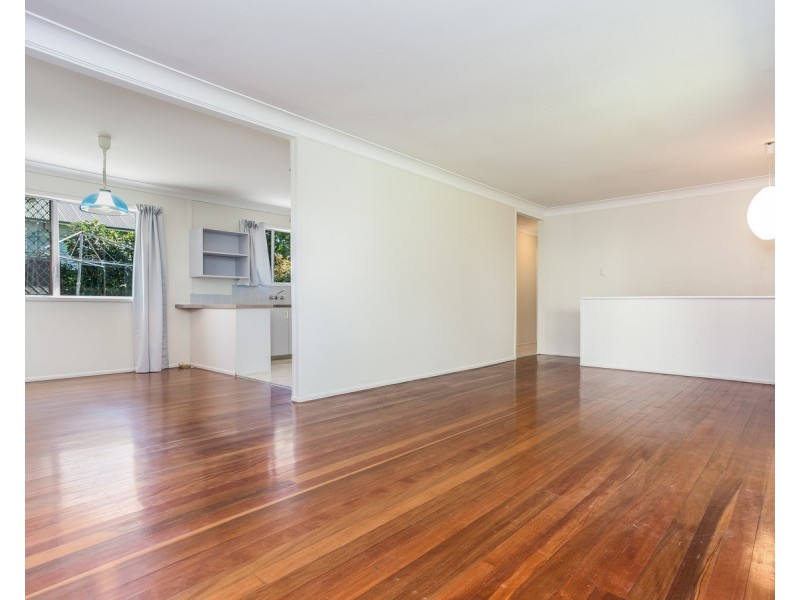 25 Sammells Drive, Chermside QLD 4032