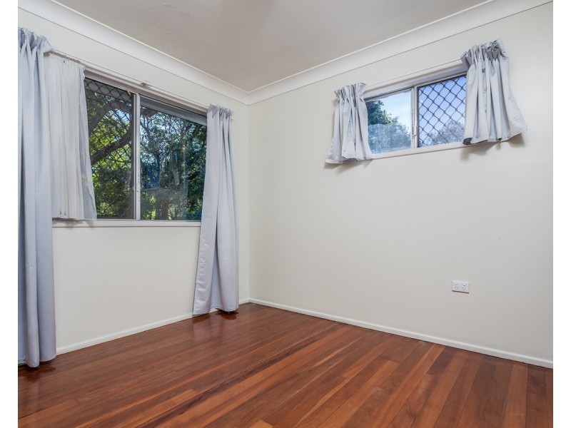 25 Sammells Drive, Chermside QLD 4032