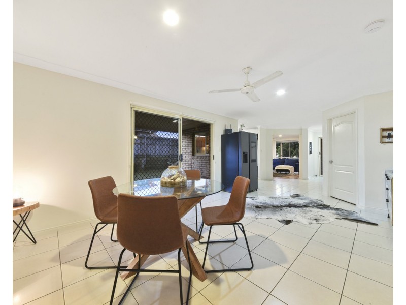 22 Riverbend Crescent, Morayfield QLD 4506