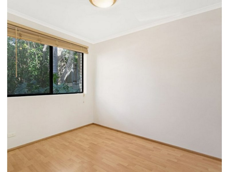 2/8 Lisson Grove, Wooloowin QLD 4030