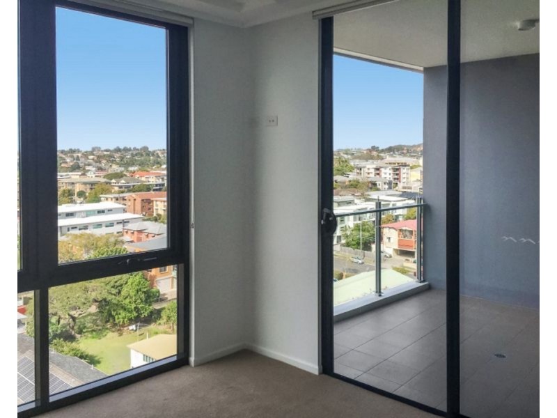 2093/123 Cavendish Road, Coorparoo QLD 4151