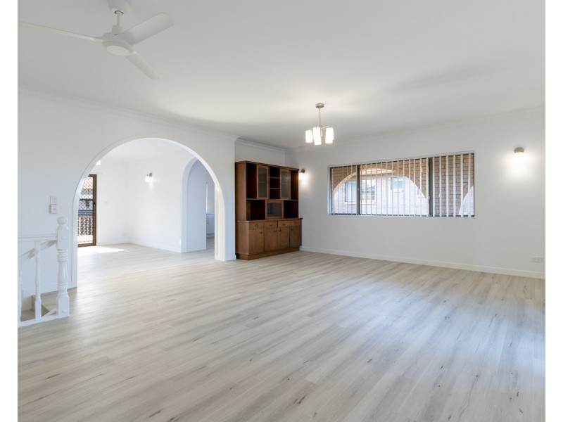 3 Dimboola Street, Bridgeman Downs QLD 4035