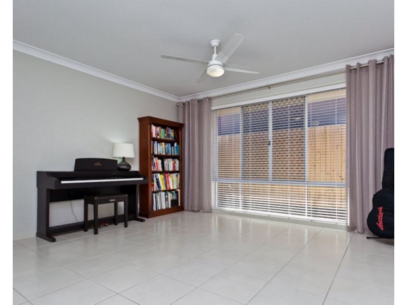 23 Troon Street, North Lakes QLD 4509