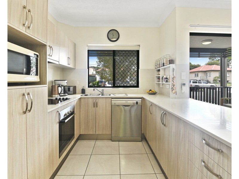 2/5 Binkar Street, Chermside QLD 4032