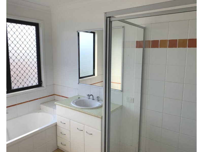 1 Leopard Tree Close, Bracken Ridge QLD 4017