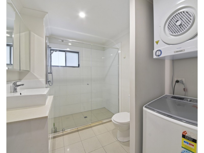 2001/19 Playfield Street, Chermside QLD 4032