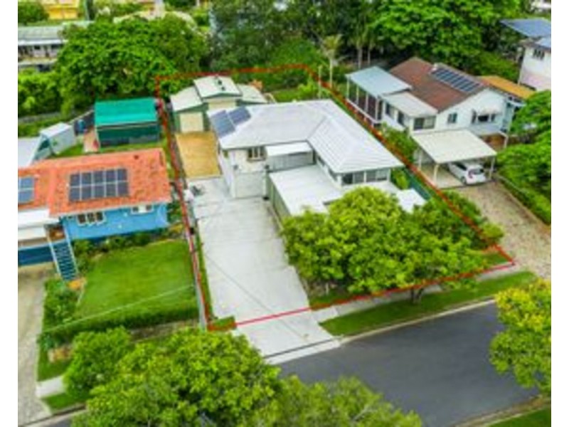 8 Narthanya Street, Chermside West QLD 4032