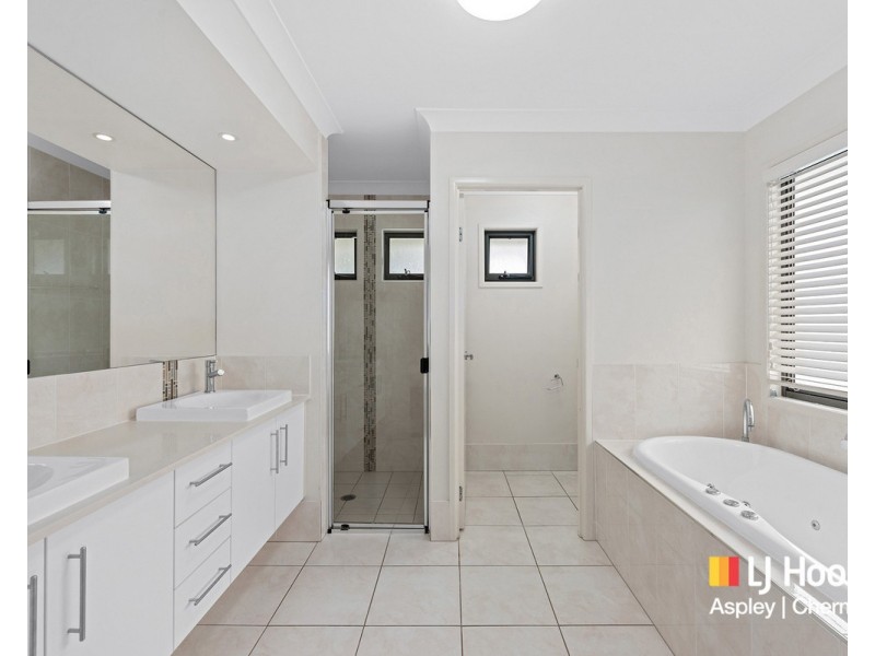 123 White Street, Wavell Heights QLD 4012