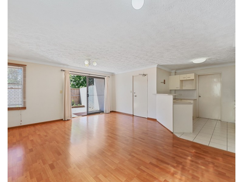 4/2 Halcomb Street, Zillmere QLD 4034