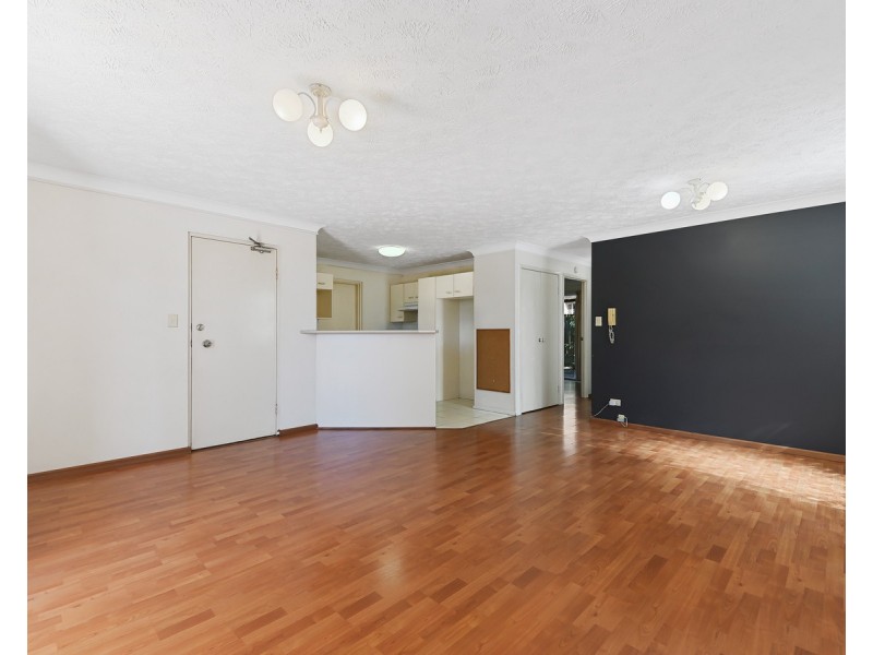 4/2 Halcomb Street, Zillmere QLD 4034