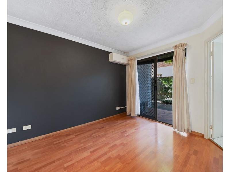 4/2 Halcomb Street, Zillmere QLD 4034