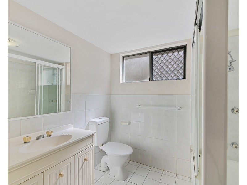 4/2 Halcomb Street, Zillmere QLD 4034