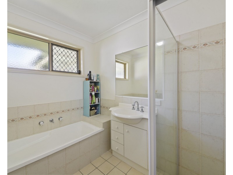 152 Silkyoak Circuit, Fitzgibbon QLD 4018