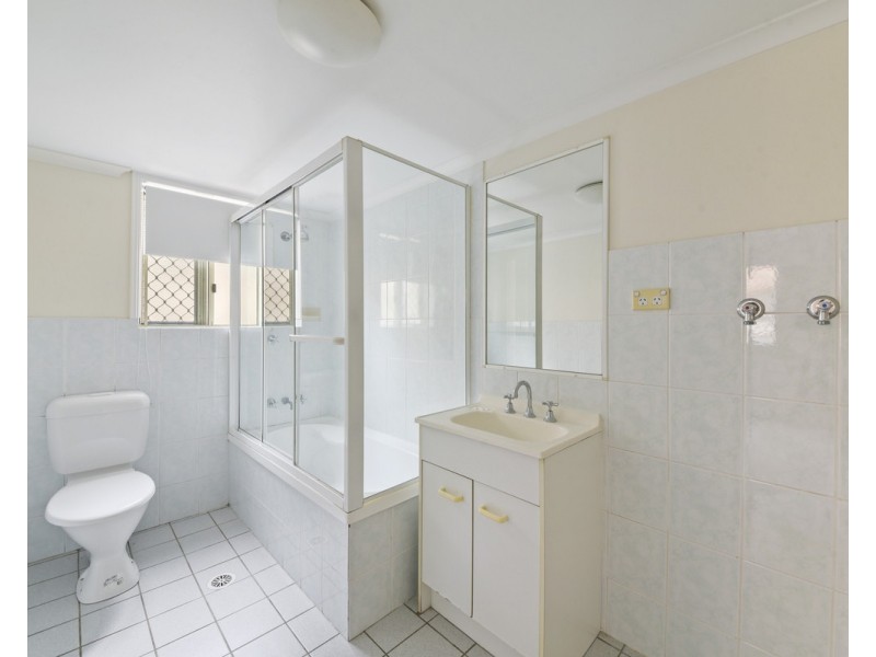 2/115 Meemar Street, Chermside QLD 4032