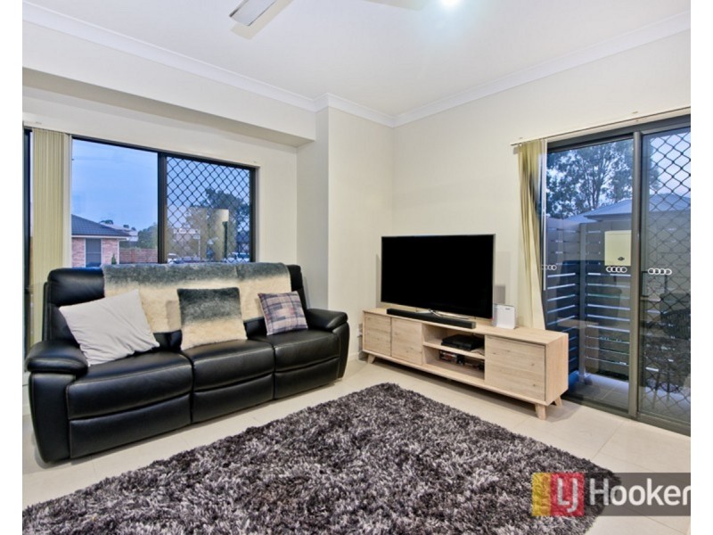 22 Blue Mountains Crescent, Fitzgibbon QLD 4018