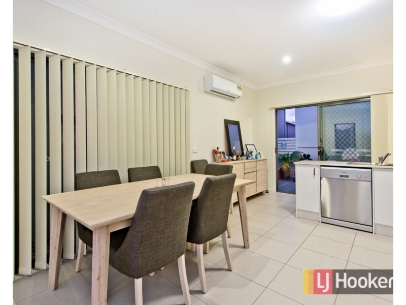 22 Blue Mountains Crescent, Fitzgibbon QLD 4018