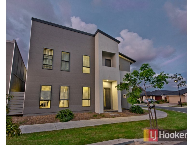 22 Blue Mountains Crescent, Fitzgibbon QLD 4018