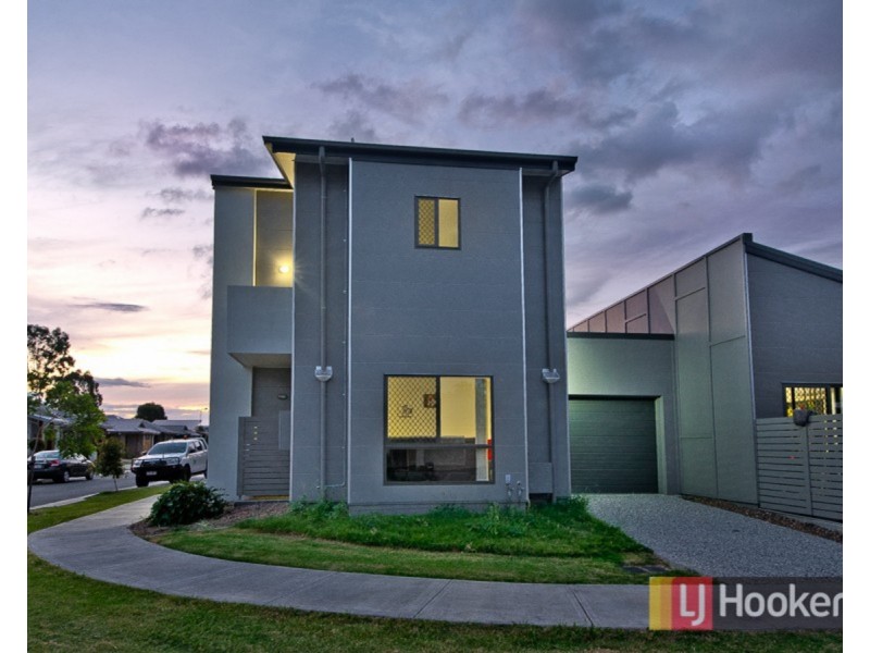 22 Blue Mountains Crescent, Fitzgibbon QLD 4018