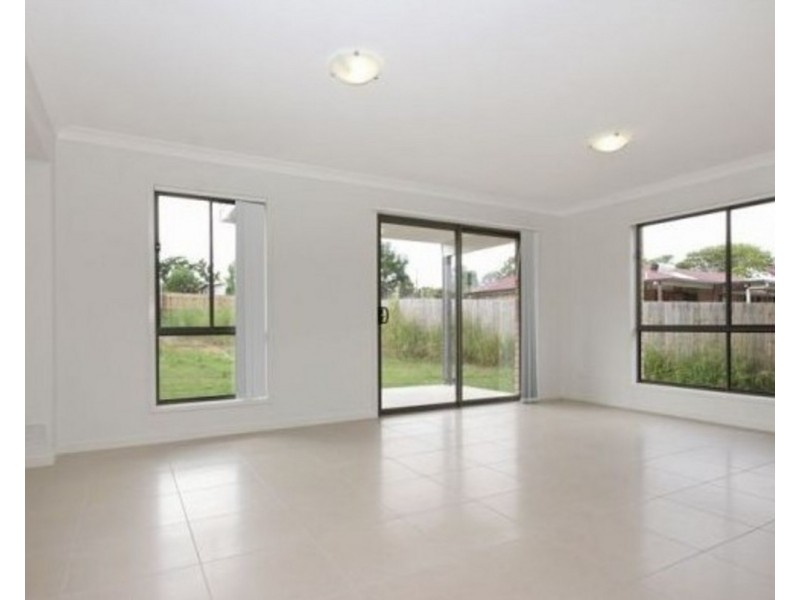 2/4 Sugarglider Close, Morayfield QLD 4506
