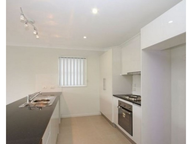 2/4 Sugarglider Close, Morayfield QLD 4506