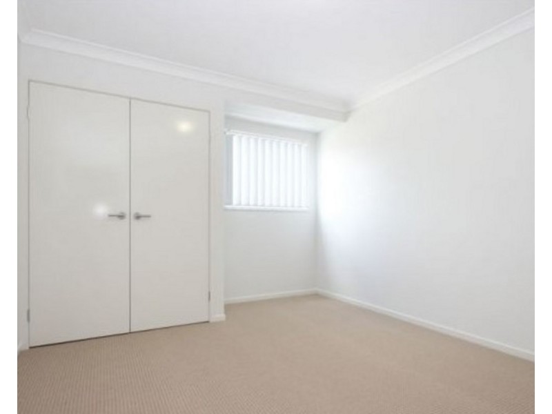 2/4 Sugarglider Close, Morayfield QLD 4506