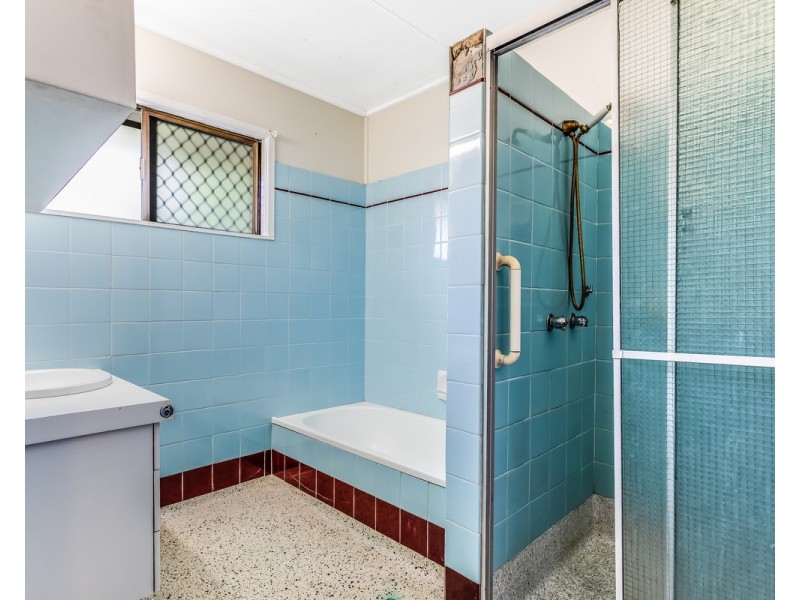 9 Galena Street, Chermside QLD 4032