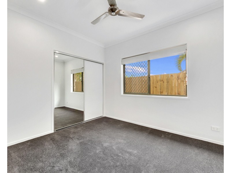 2 Vorneen Lane, Mitchelton QLD 4053