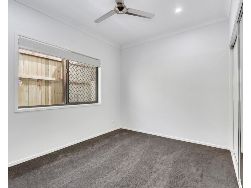 2 Vorneen Lane, Mitchelton QLD 4053