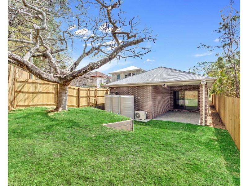 2 Vorneen Lane, Mitchelton QLD 4053