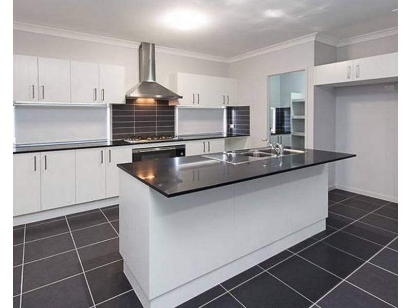 8 Walter Street, Virginia QLD 4014