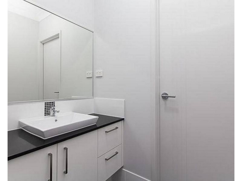 8 Walter Street, Virginia QLD 4014