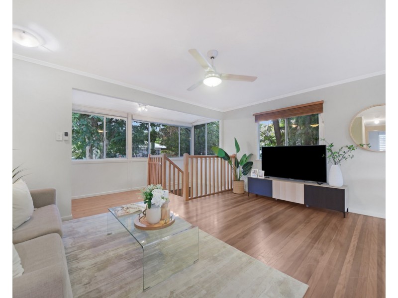239 Patricks Road, Ferny Hills QLD 4055