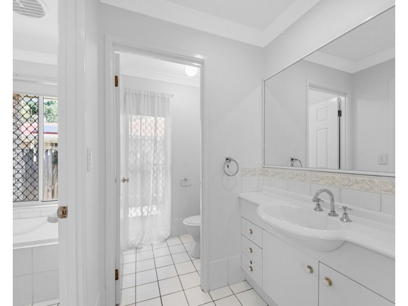 24 Accolade Street, Carseldine QLD 4034