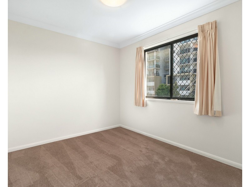 1/350 Hamilton Road, Chermside QLD 4032
