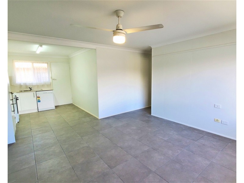 2/11 Slater Avenue, Lawnton QLD 4501