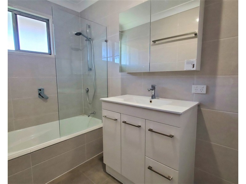 2/11 Slater Avenue, Lawnton QLD 4501