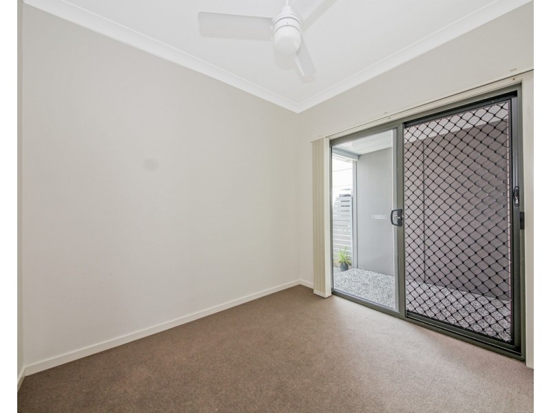 24 Blue Mountains Crescent, Fitzgibbon QLD 4018