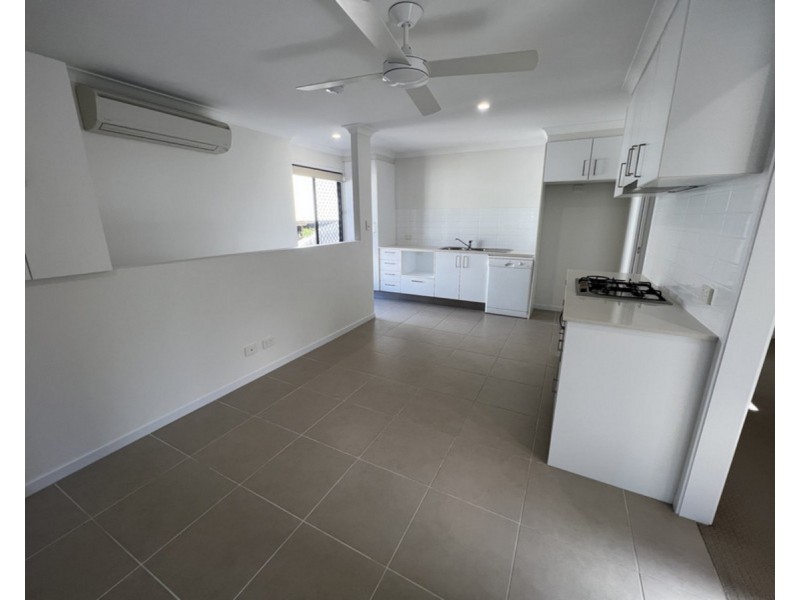 2/19 Creekside Court, Everton Hills QLD 4053