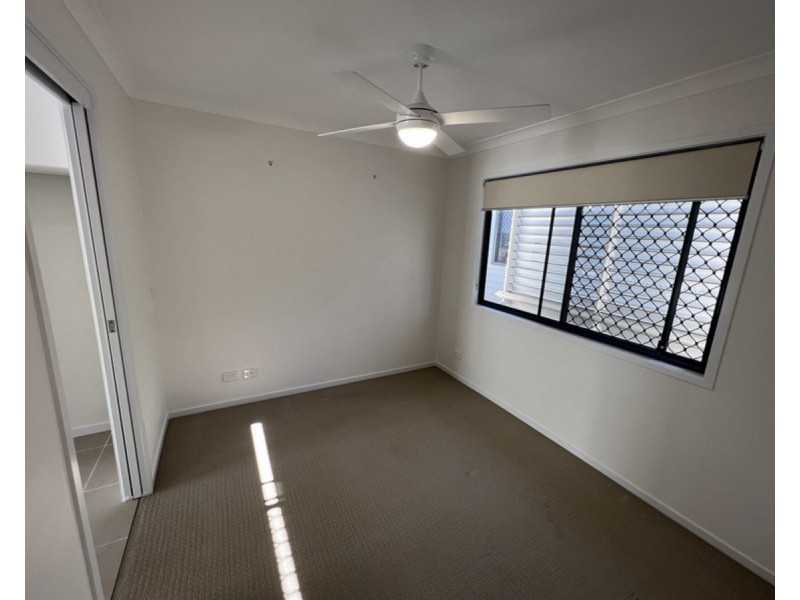 2/19 Creekside Court, Everton Hills QLD 4053