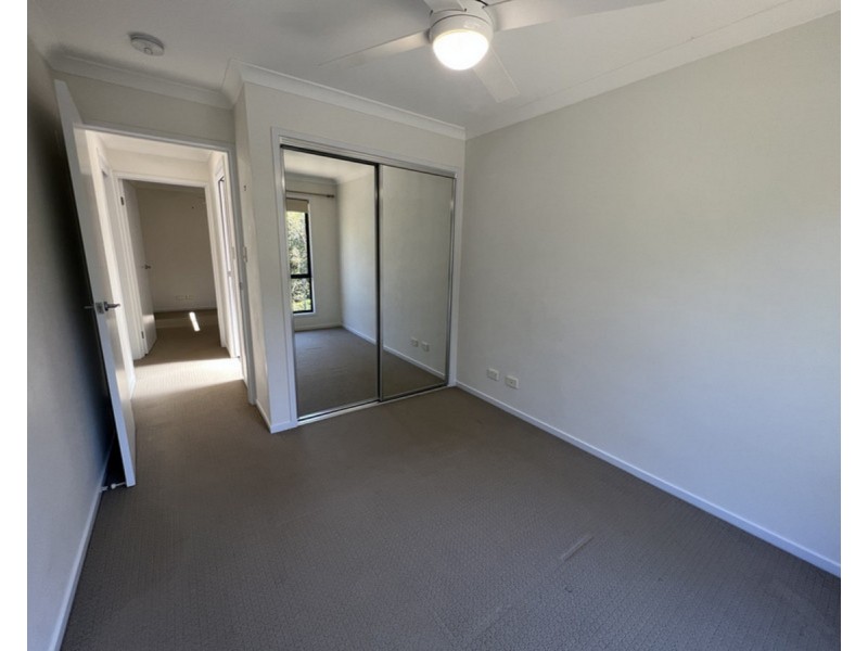 2/19 Creekside Court, Everton Hills QLD 4053