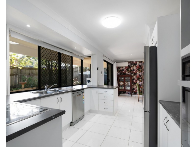 7 Summerhill Drive, Morayfield QLD 4506