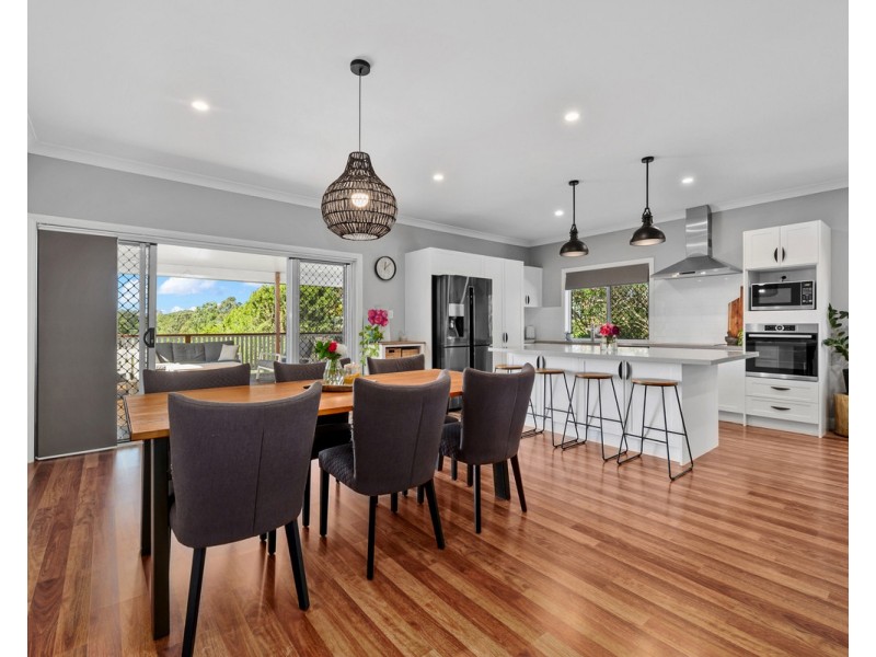 1 Neville Road, Bridgeman Downs QLD 4035