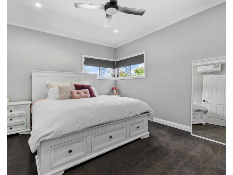 1 Neville Road, Bridgeman Downs QLD 4035