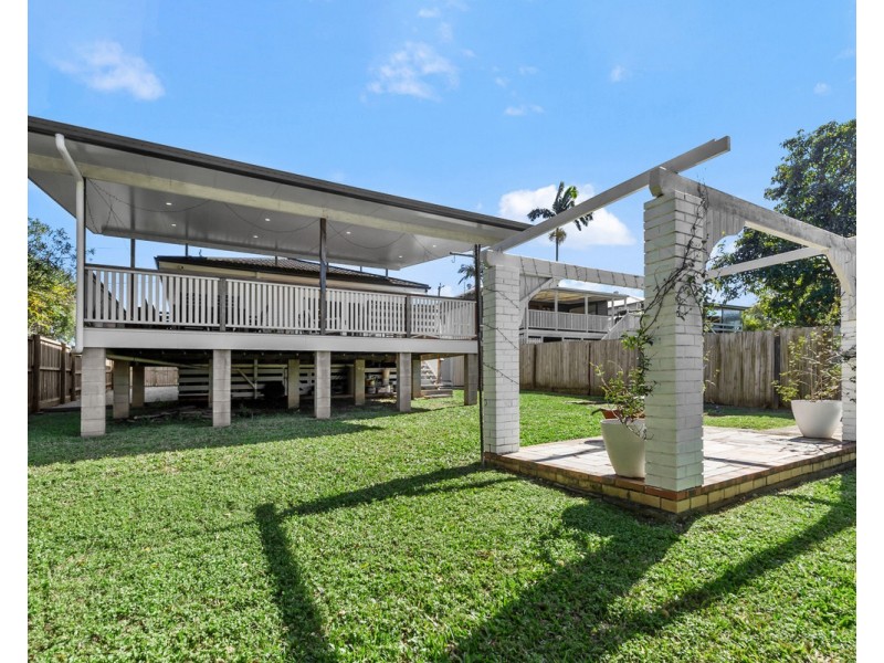 1 Neville Road, Bridgeman Downs QLD 4035