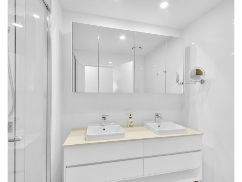 401/27 Kingsmill Street, Chermside QLD 4032