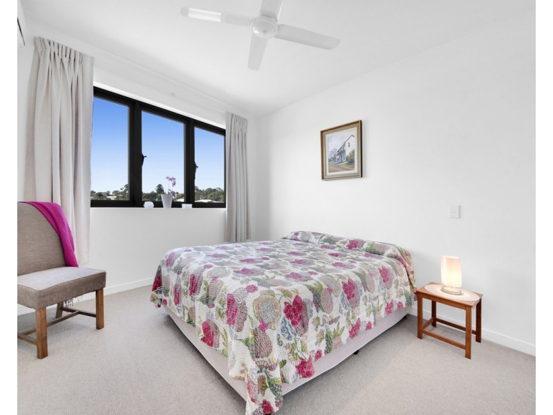 401/27 Kingsmill Street, Chermside QLD 4032