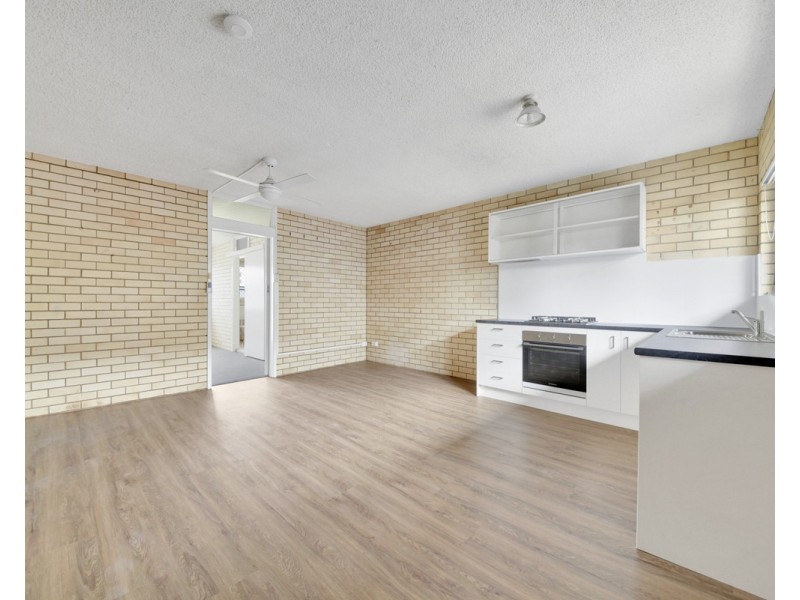 2/26 Hall Street, Chermside QLD 4032